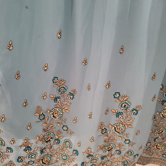 Indian Sharara 3 piece Suit - Picture 7 of 7